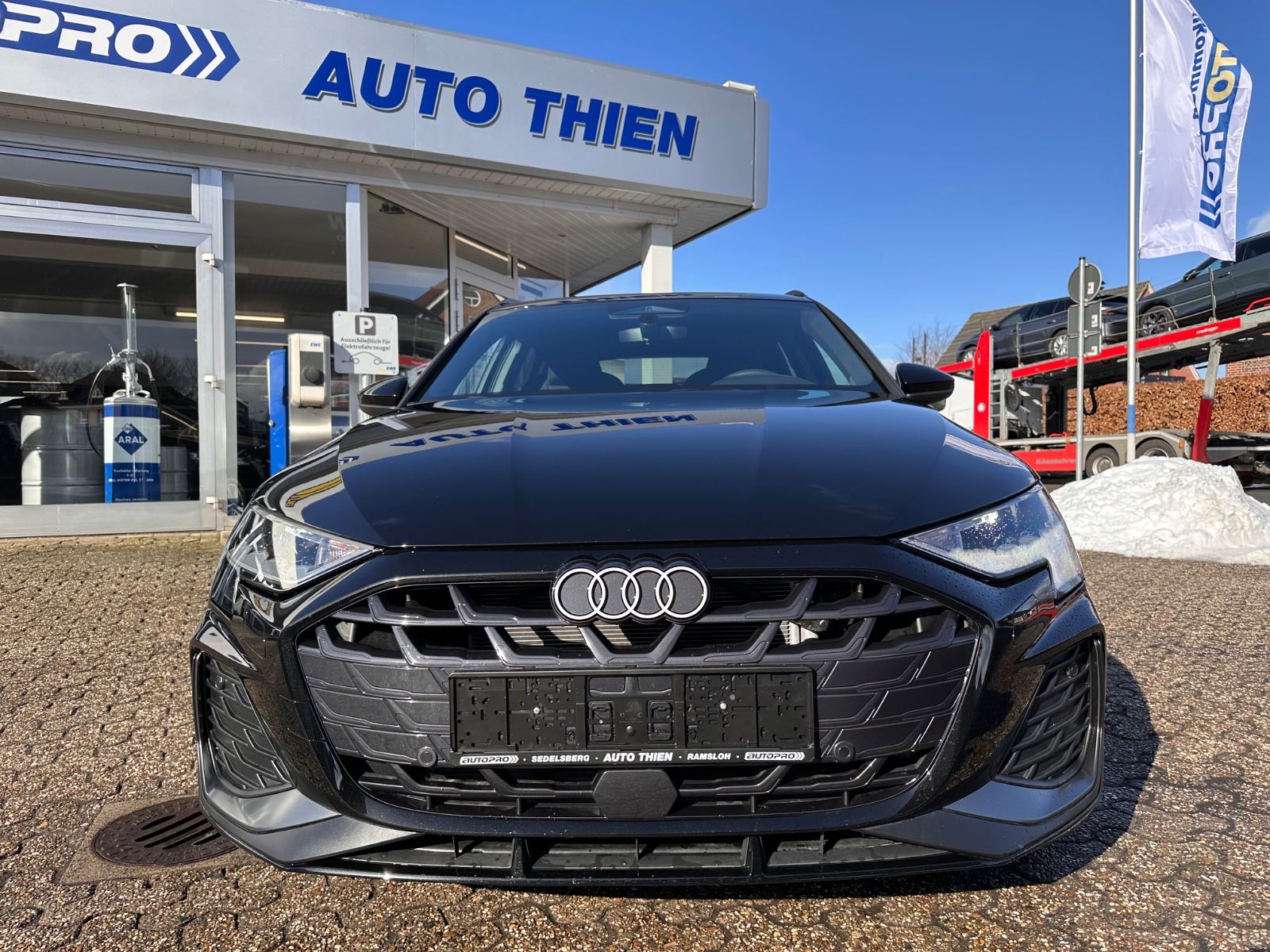 Fahrzeugabbildung Audi A3 Sportback 35 TFSI S line S Tron. Navi/ACC/LED