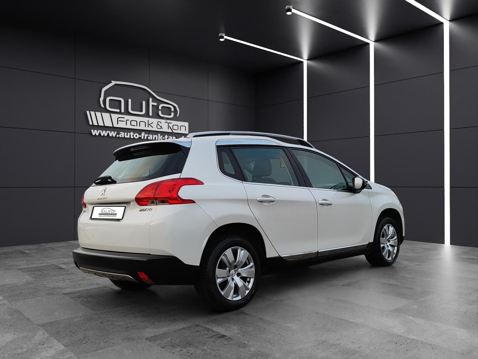 Fahrzeugabbildung Peugeot 2008 Allure*Automatik*Navi*Blth*LED*