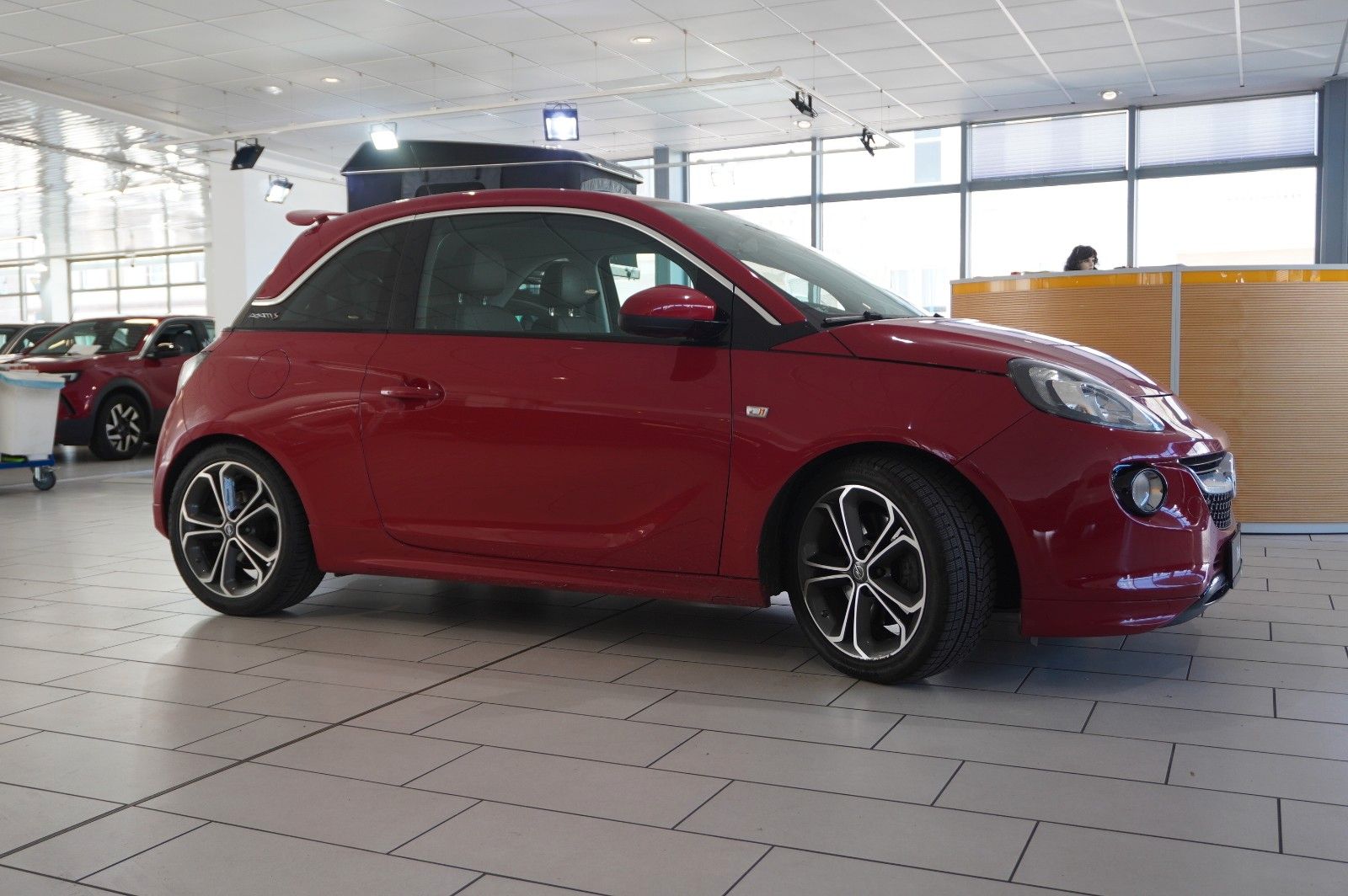Fahrzeugabbildung Opel Adam S 1.4T SPORT NAVI/LED/SHZ/TEMP./OPC/PDC/USB