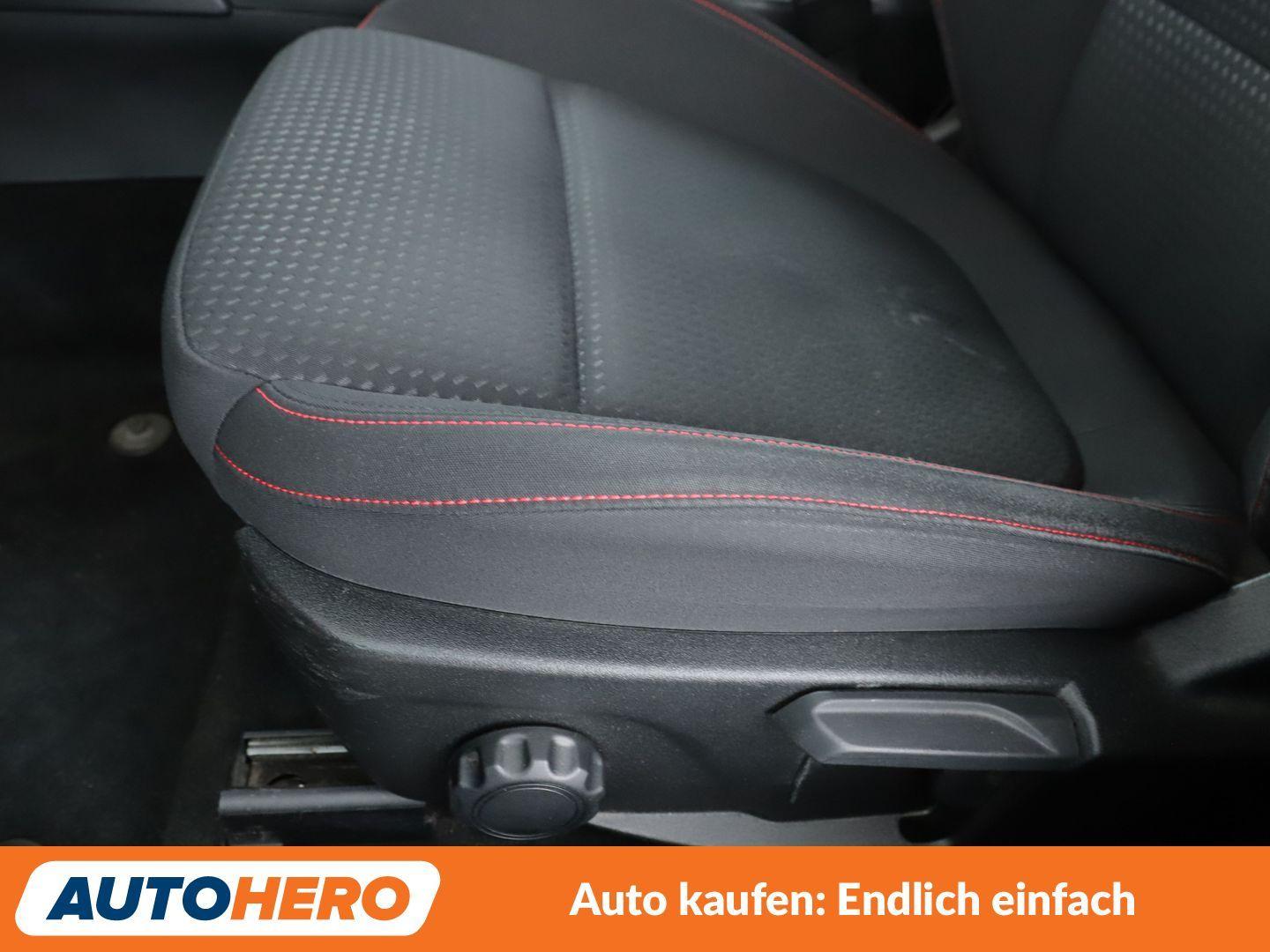 Ford Focus 1.5 EcoBoost ST-Line*NAVI*LED*SPUR*PDC*SHZ