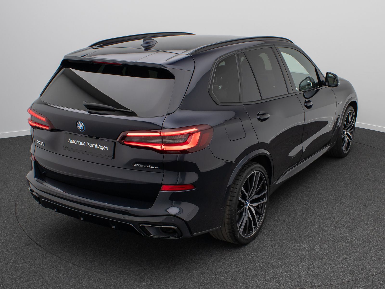 Fahrzeugabbildung BMW X5 xD45e M Sport 360°Laser HUD DAB HiFi AHK 22"