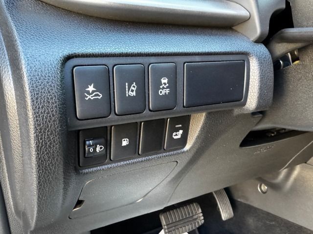 Fahrzeugabbildung Mitsubishi Eclipse Cross 2.4 MIVEC PLUS Navi*1.Hand