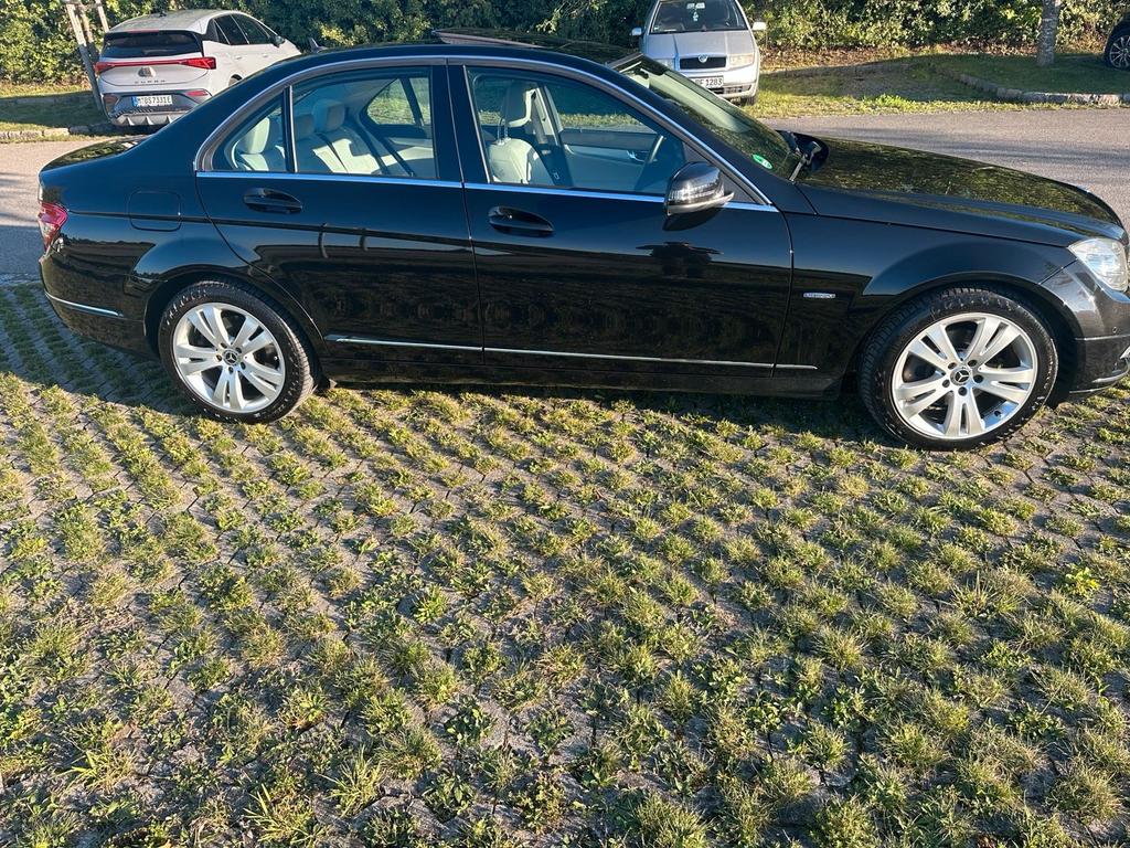 Mercedes-Benz C 220