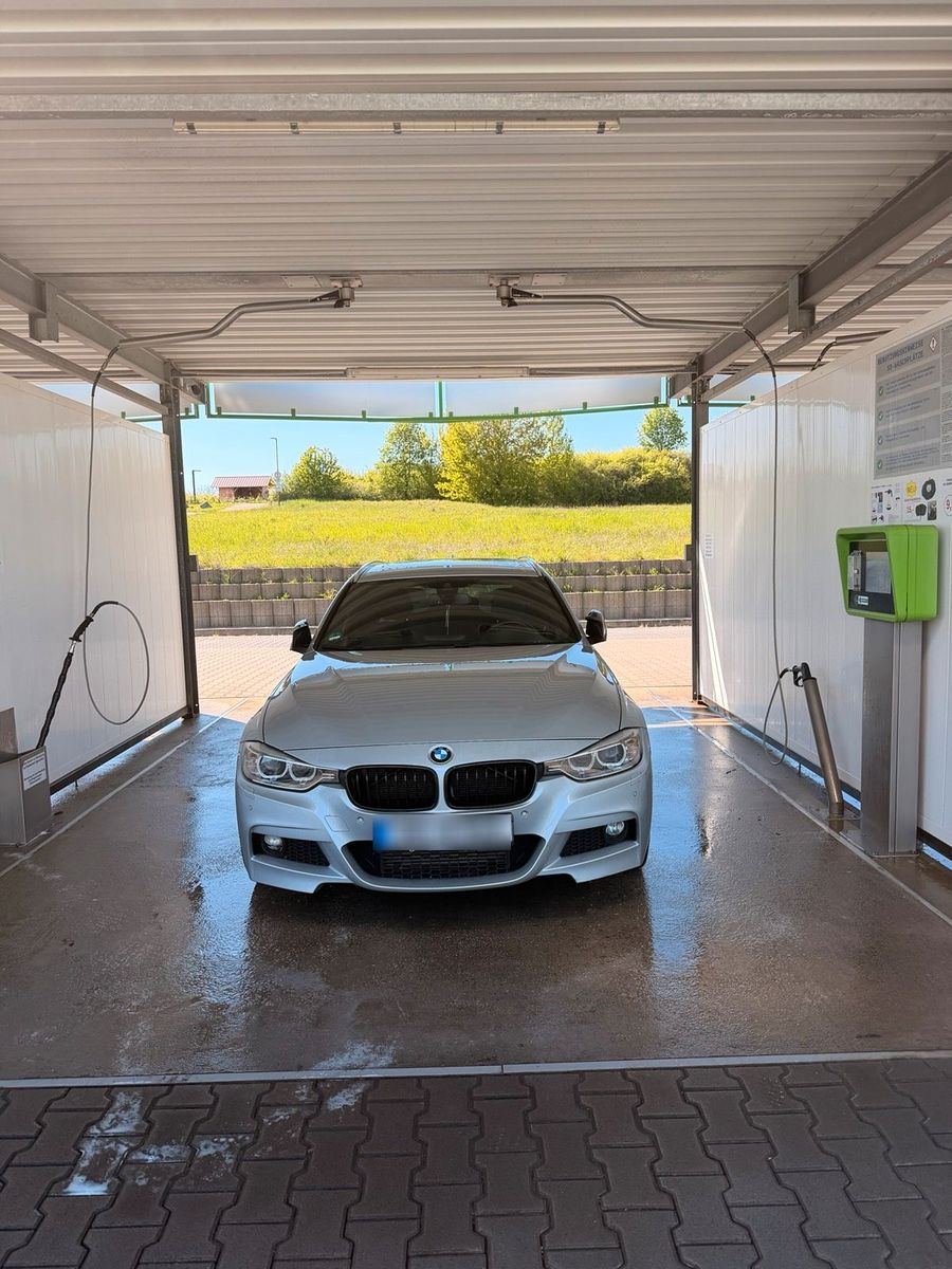 BMW BMW F31 2015 M Paket / H&amp;K / Pano-Schiebed...