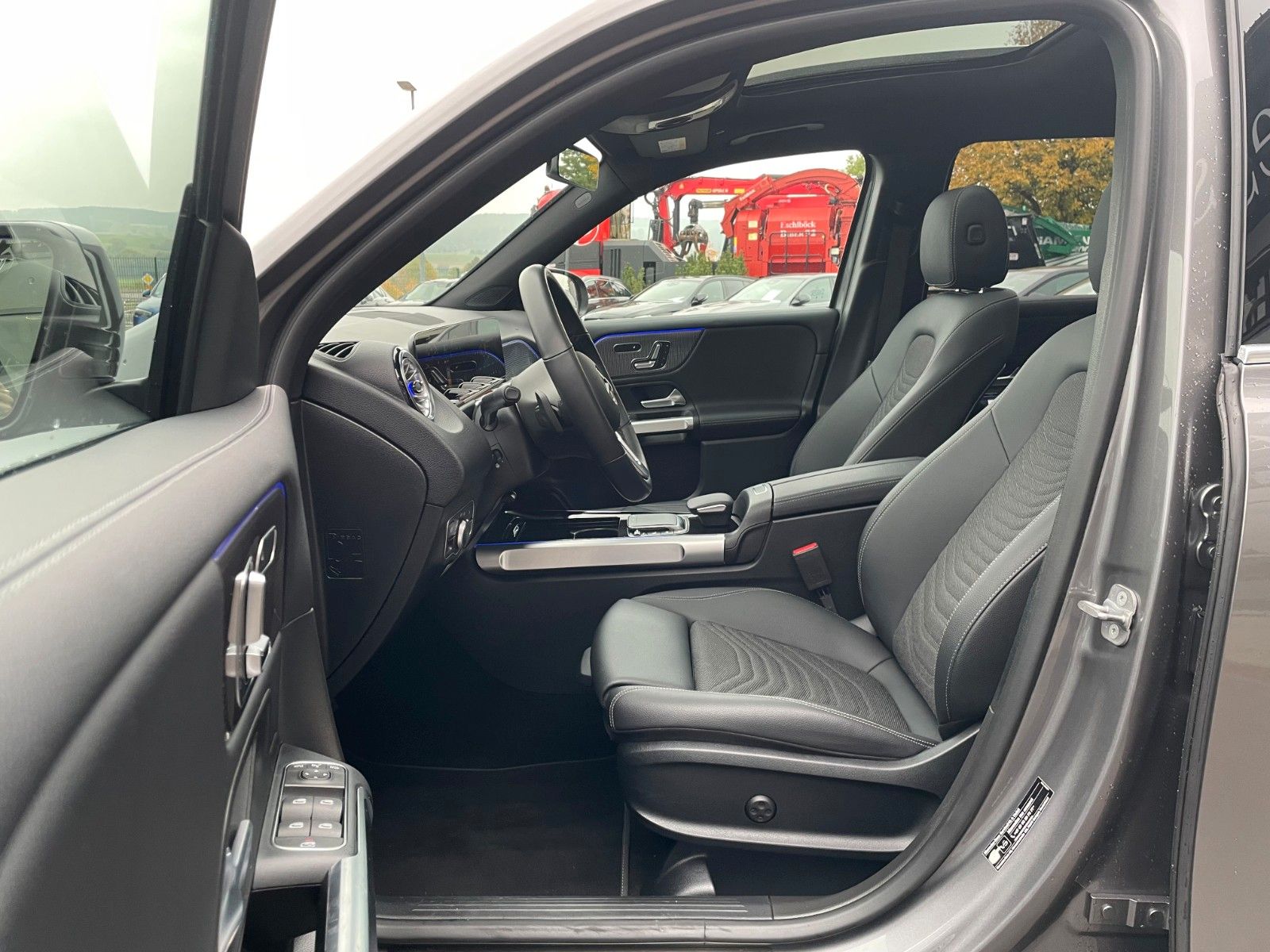 Fahrzeugabbildung Mercedes-Benz GLB 220 d 4MATIC Progressive AHK+Memory+Pano+360