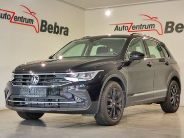 Volkswagen Tiguan - 1