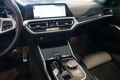 BMW M340i Touring xDrive | Laser | Pano | HuD | 19 BMW M340i Touring xDrive | Laser | Pano | HuD | 19