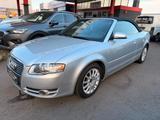 Audi A4Cabriolet 2.0 TDI*NAVI*VOLLLEDER*SHZ*PDC*TEMPO - Audi A4: Cabrio, 2.4