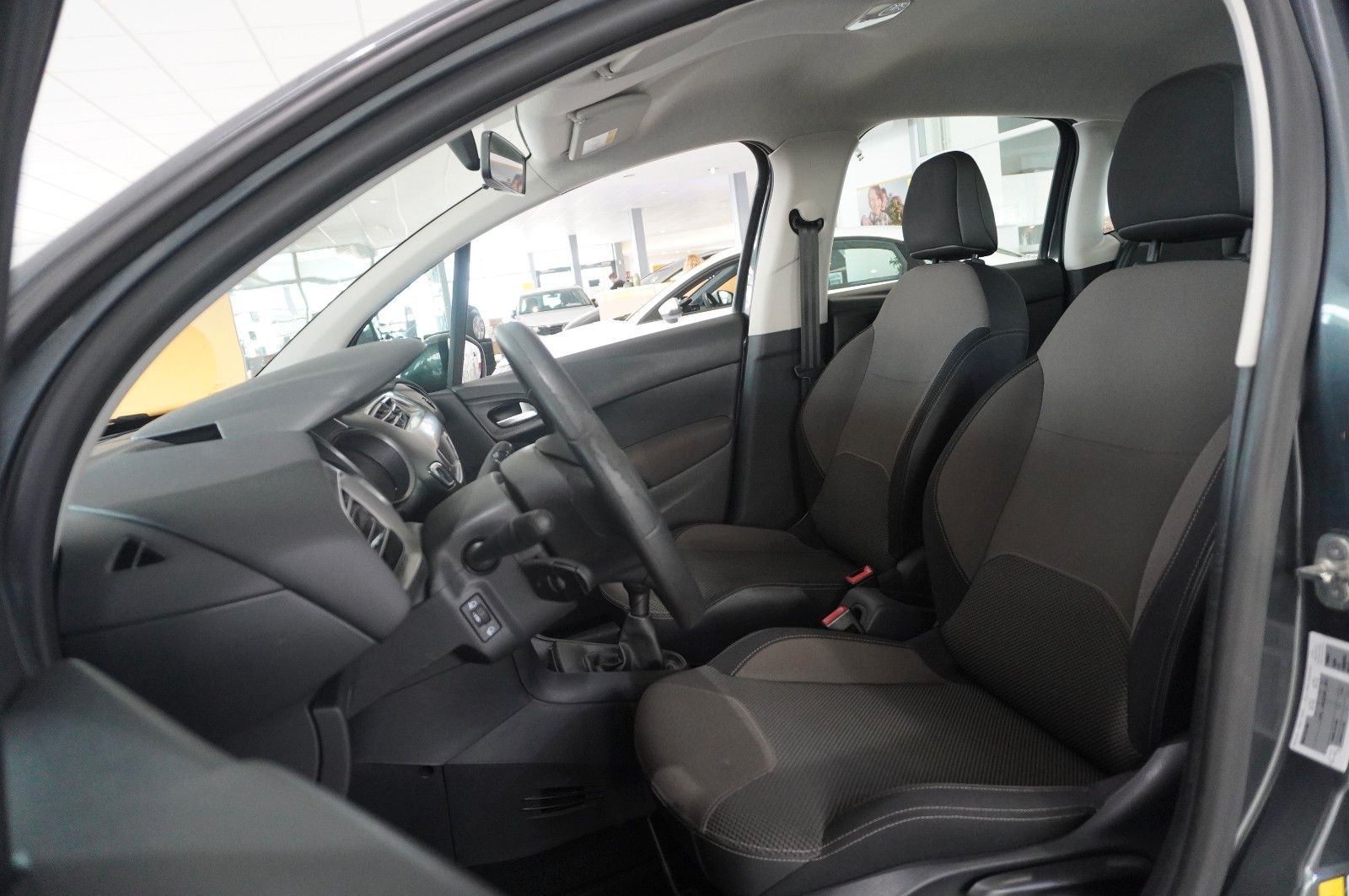 Fahrzeugabbildung Citroën C3 PureTech 1.2 SELECTION KLIMA/PDC/TEMP./USB