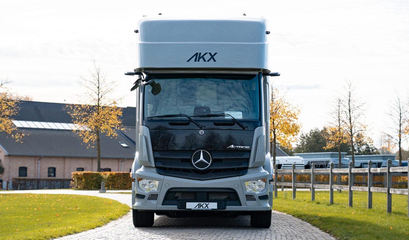 Mercedes-Benz ACTROS S  2640 AKX . POP-OUT 7 Pferde