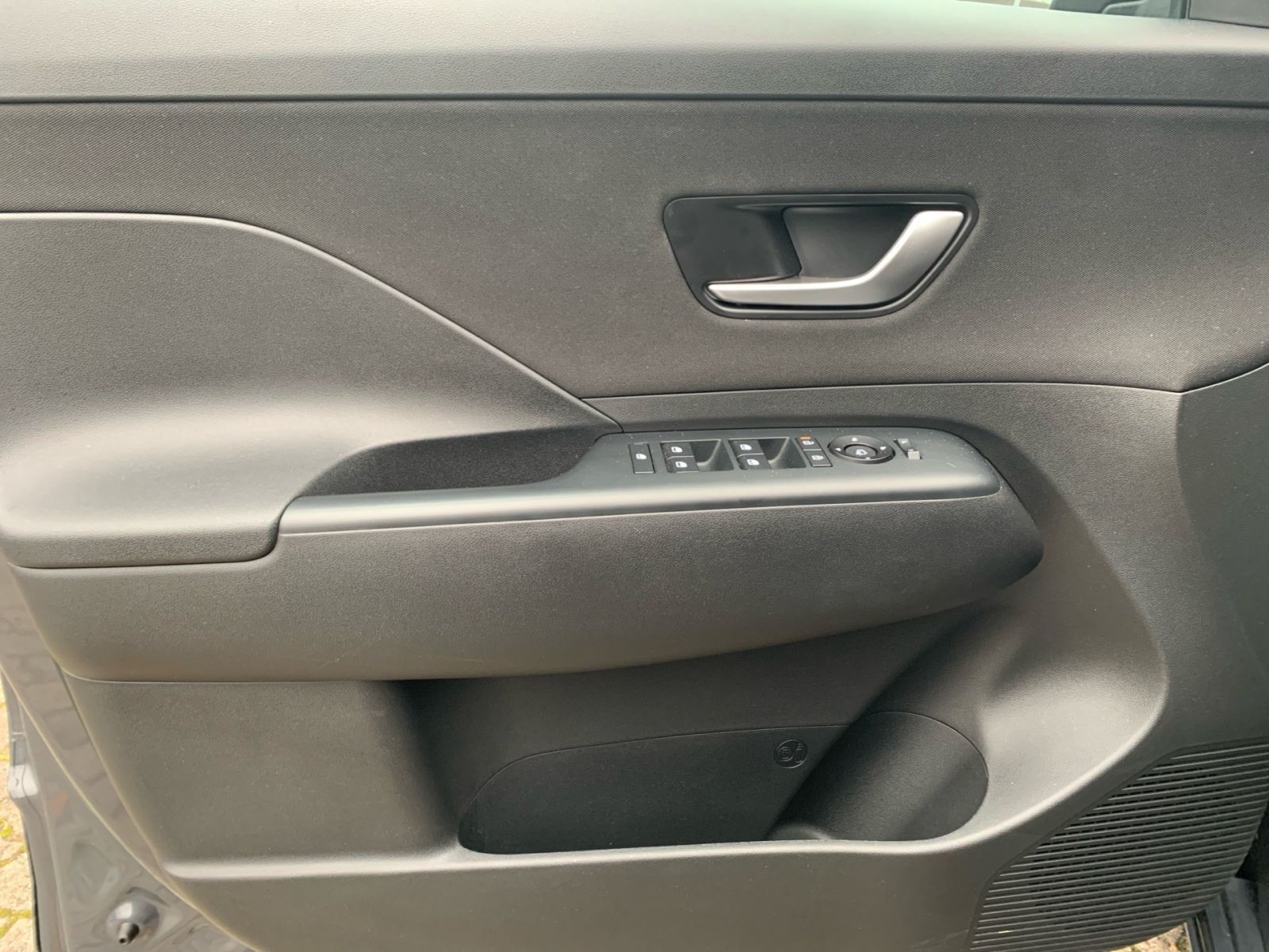 Fahrzeugabbildung Hyundai KONA Advantage Navi Allwetterreifen