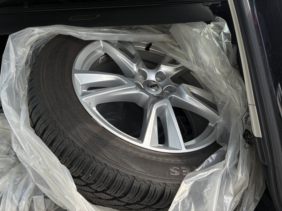 Volvo V90 Cross Country D4 AWD Pro  LED 360° NAVI AHK foto 18