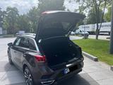 Volkswagen T-Roc 2.0 TSI DSG 4MOTION Sport Sport R Line  - VW T-Roc Gebrauchtwagen in München