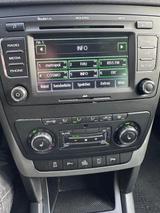 Skoda Yeti Elegance Plus Edition 4x4  KLIMAAUTO +XENON - Skoda Yeti Elegance mit Benzin-Antrieb