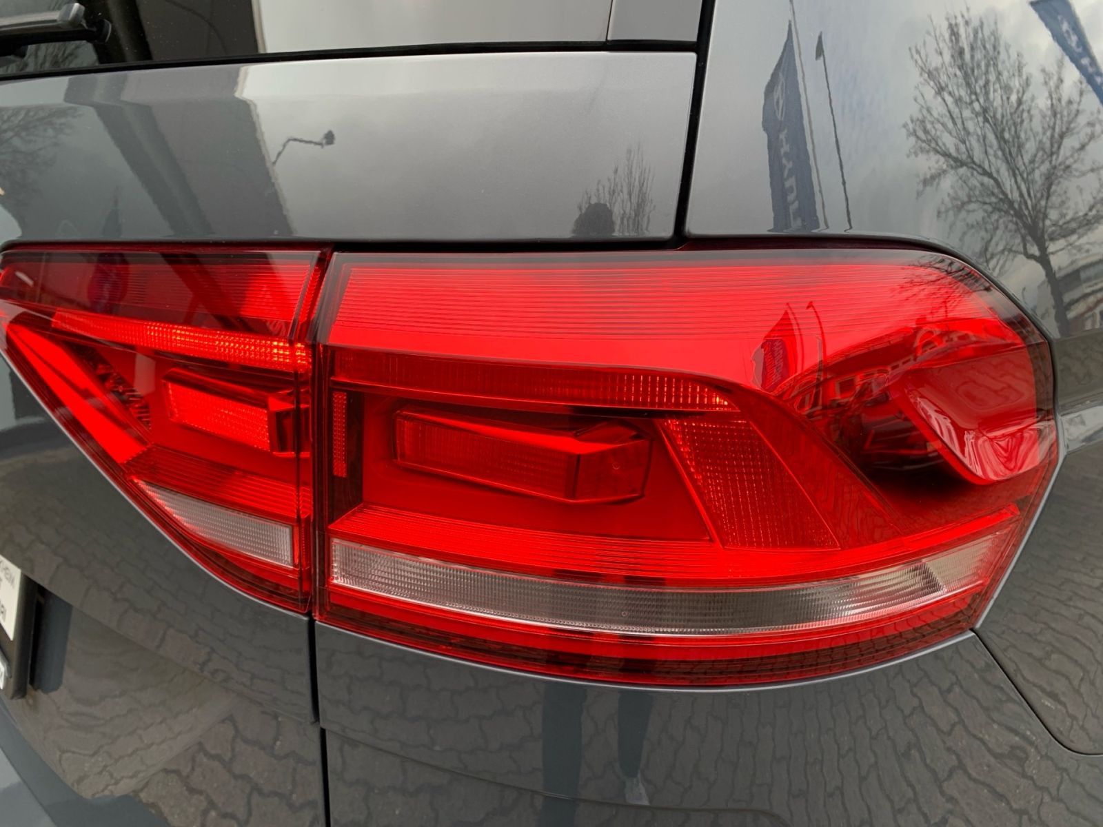 Fahrzeugabbildung Volkswagen Touran 2.0 TDI Active Navi Panorama Dach