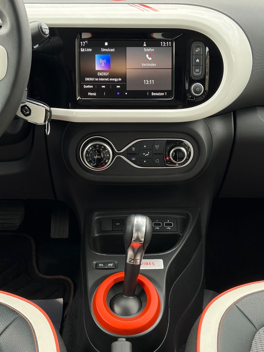 Fahrzeugabbildung Renault Twingo Vibes Electric SHZ CAM BT Temp. CarPlay