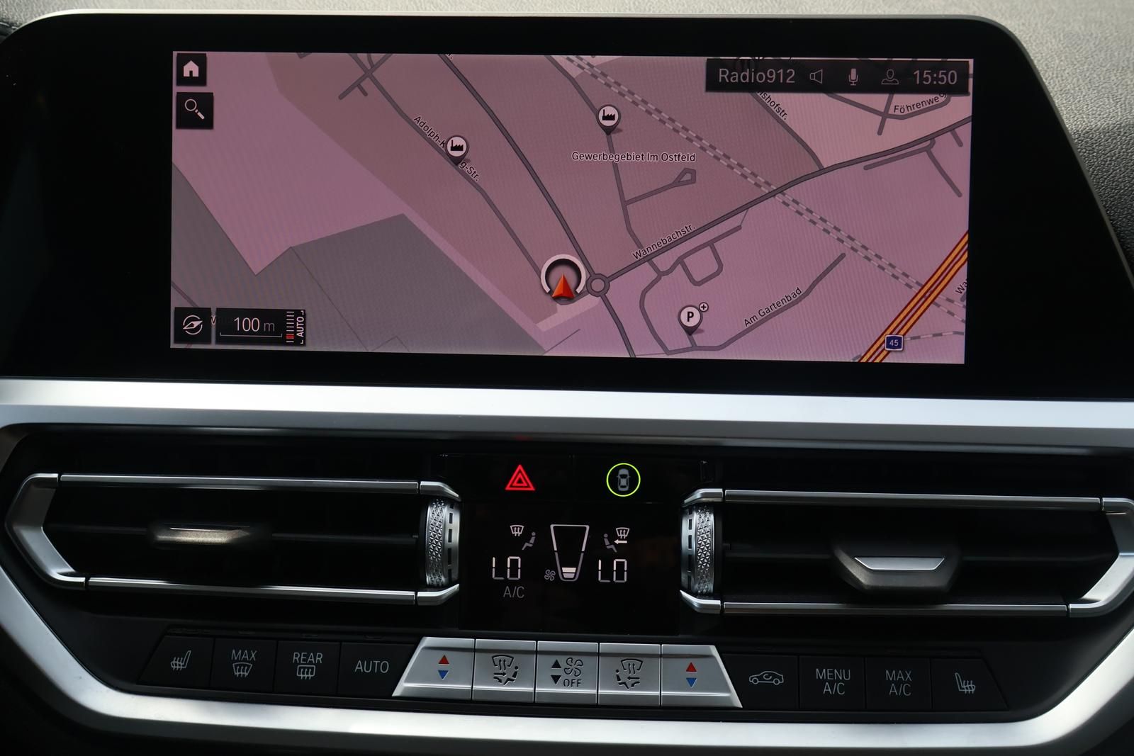 BMW 320 d Luxury Line 2.0 AHK LED RFK Pano CarPlay foto 17