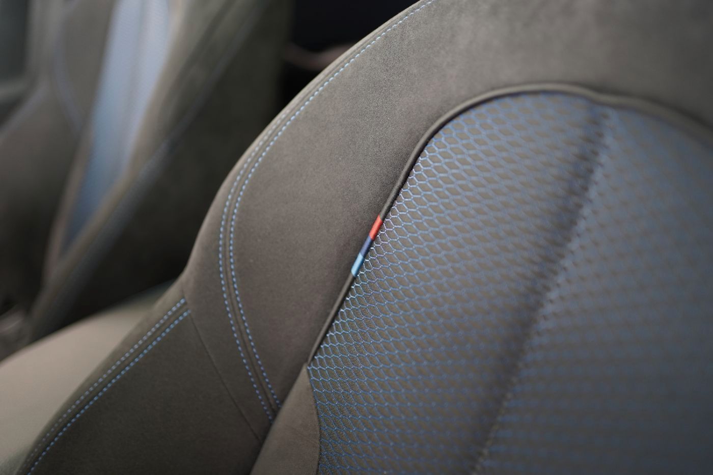 Fahrzeugabbildung BMW X2 20i M Sport +Glasdach+LED+Komfortzugang+AHK