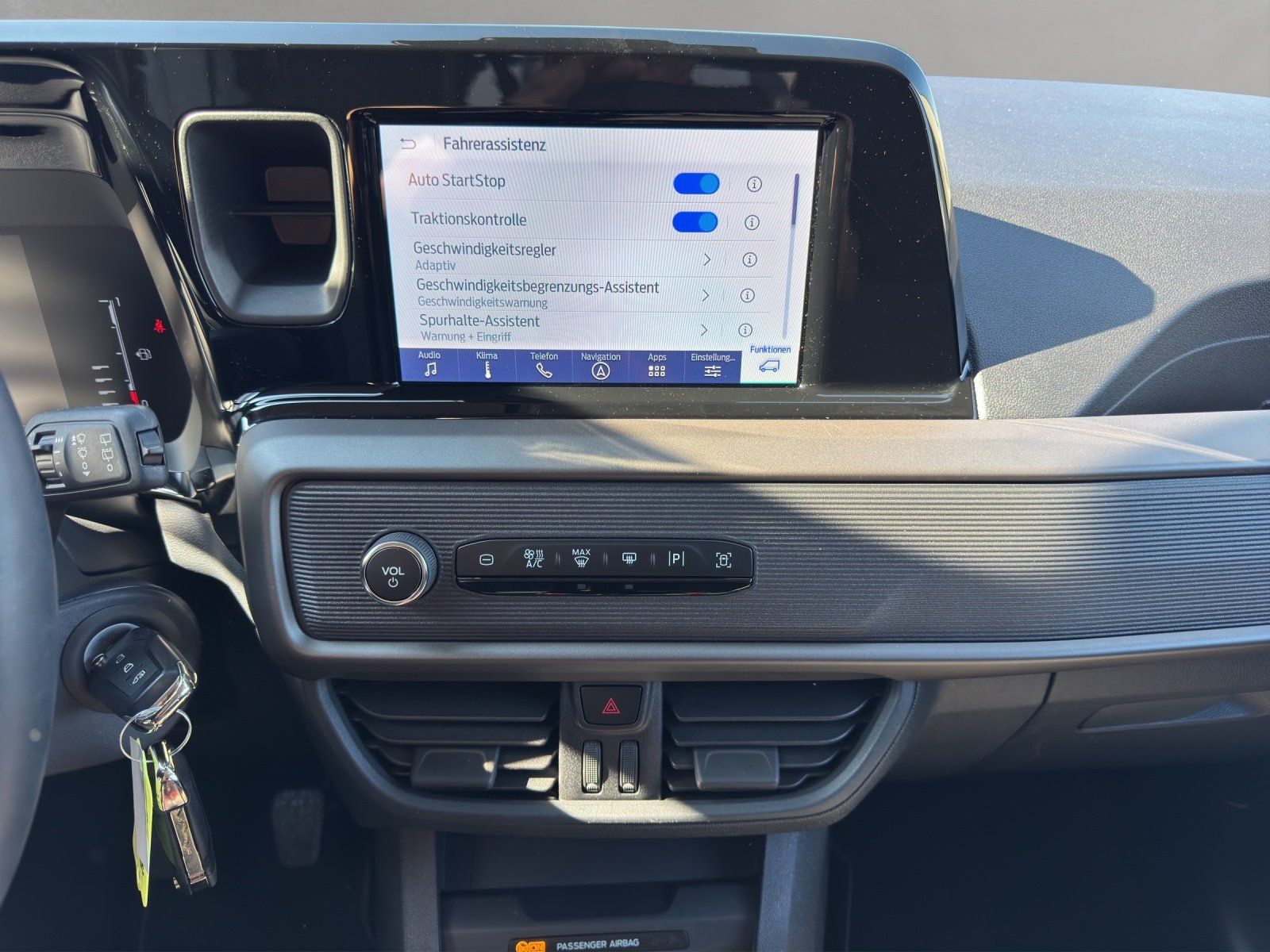 Fahrzeugabbildung Ford Tourneo Courier 1.0 Trend AHK/ACC/KAMERA/NAVI/