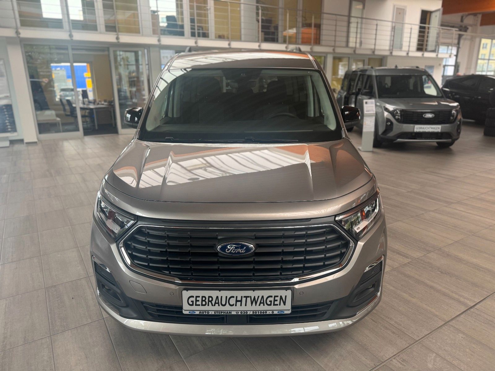 Fahrzeugabbildung Ford Grand Tourneo Connect Titanium