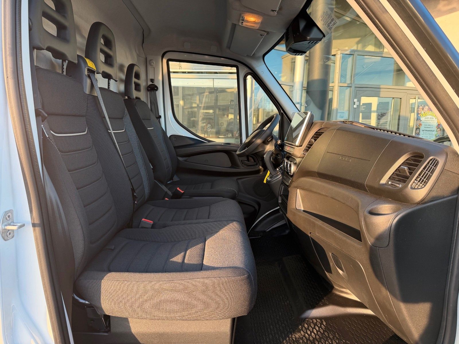 Fahrzeugabbildung Iveco Daily 35S18 HA8 *R4.100mm*Automatik*Kamera*ACC*