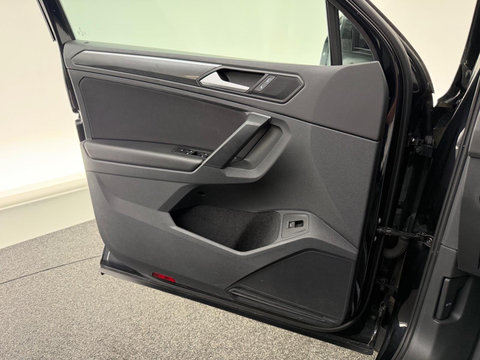 Volkswagen Tiguan 4Mo.*HIGHLINE*R LINE-LED-HUD-R.KAM-KEYLES, миниатюра 21