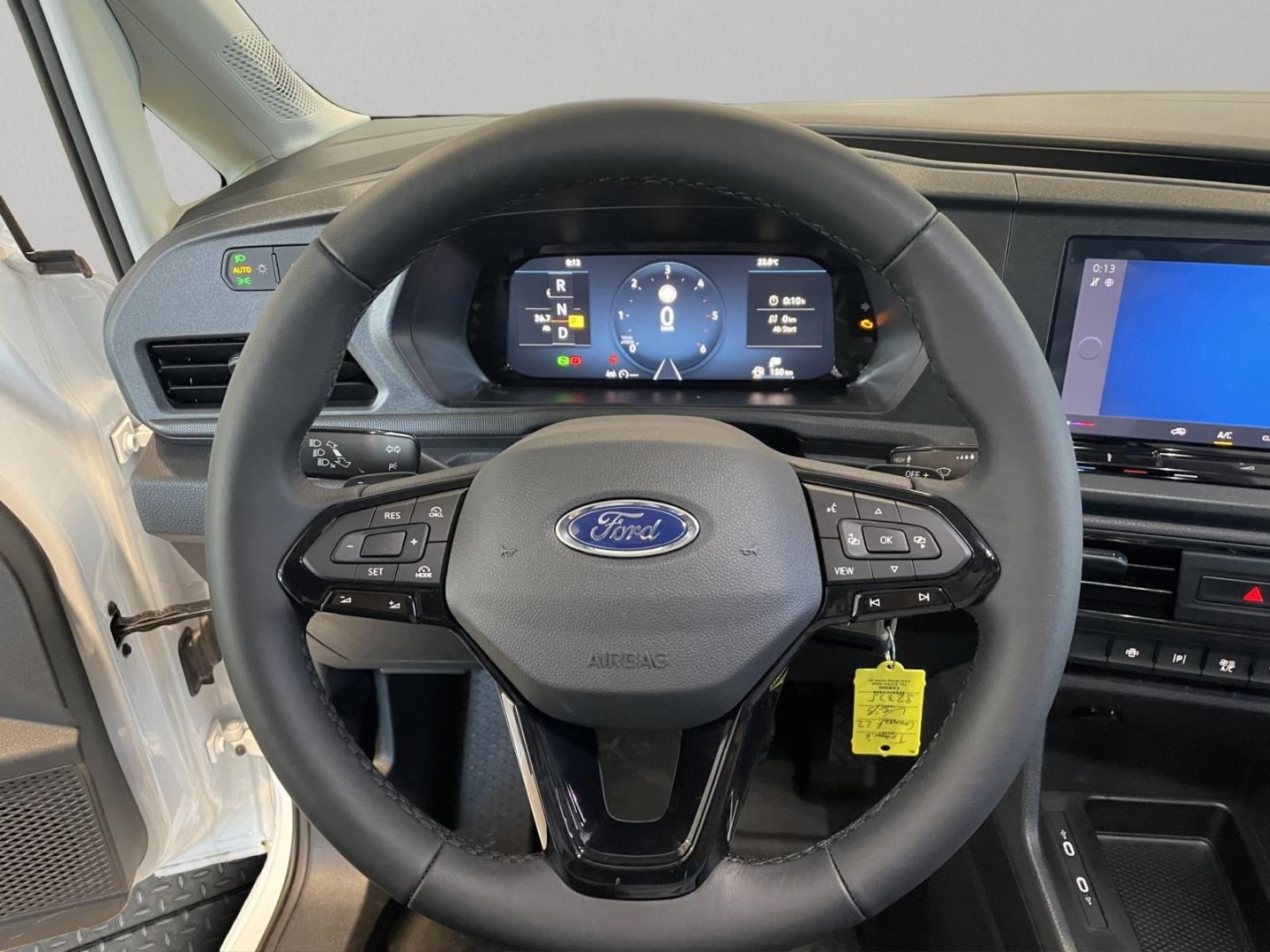 Fahrzeugabbildung Ford Transit Connect Trend L2 Kasten AHK Navi LIM