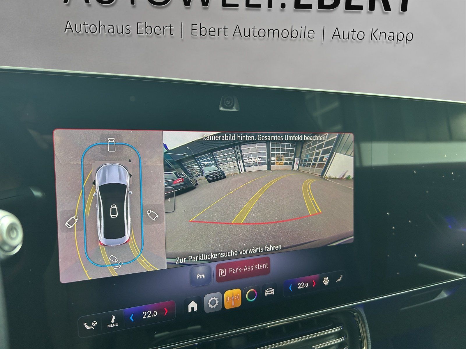 Fahrzeugabbildung Mercedes-Benz CLA 220 AMG MBUX Multibeam Pano 360° Burm AHK