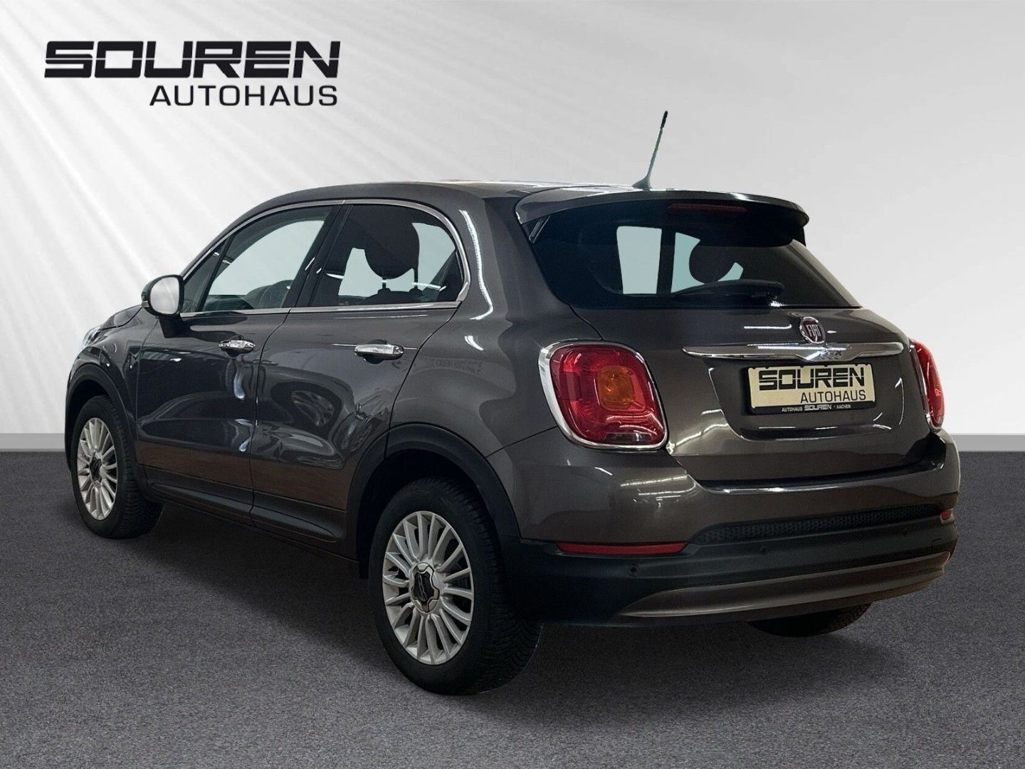 Fahrzeugabbildung Fiat 500X 1.6 JTD LOUNGE KLIMA PANO NAVI