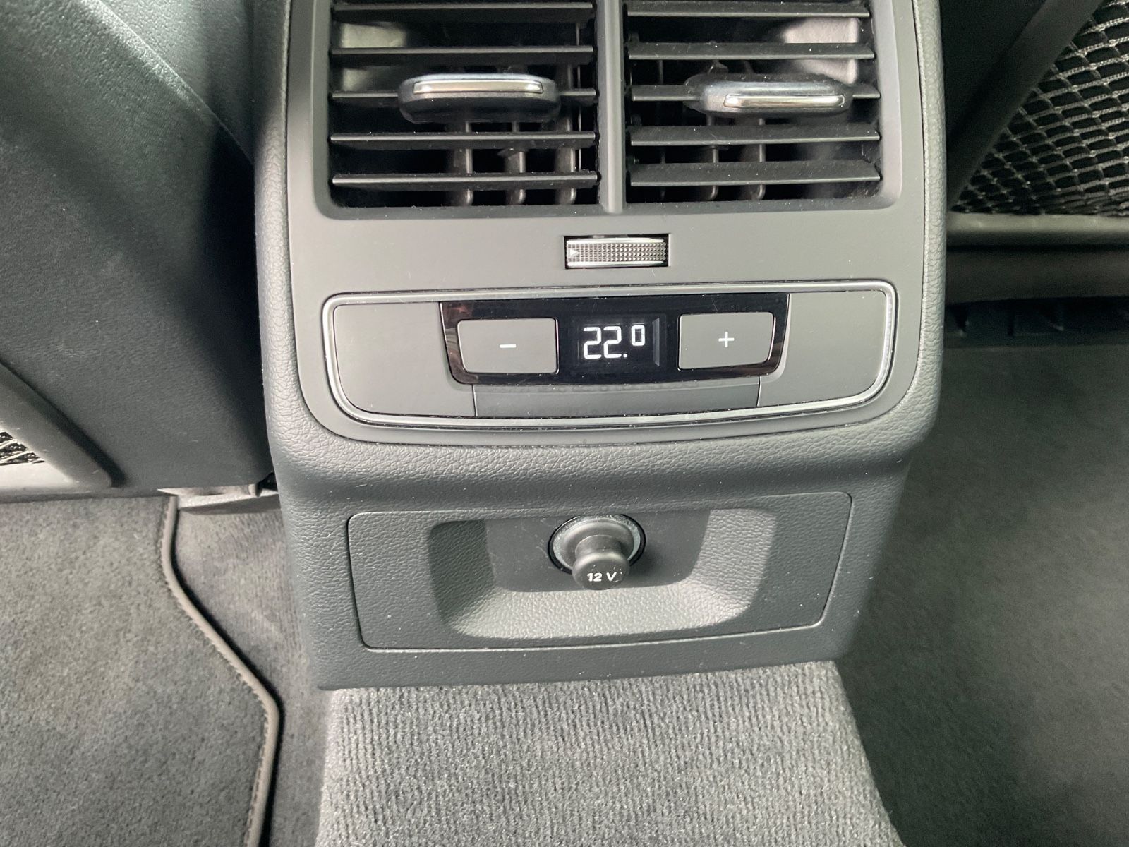 Fahrzeugabbildung Audi A4 35 TFSI S tronic Avant,CarPlay,ACC,Kamera