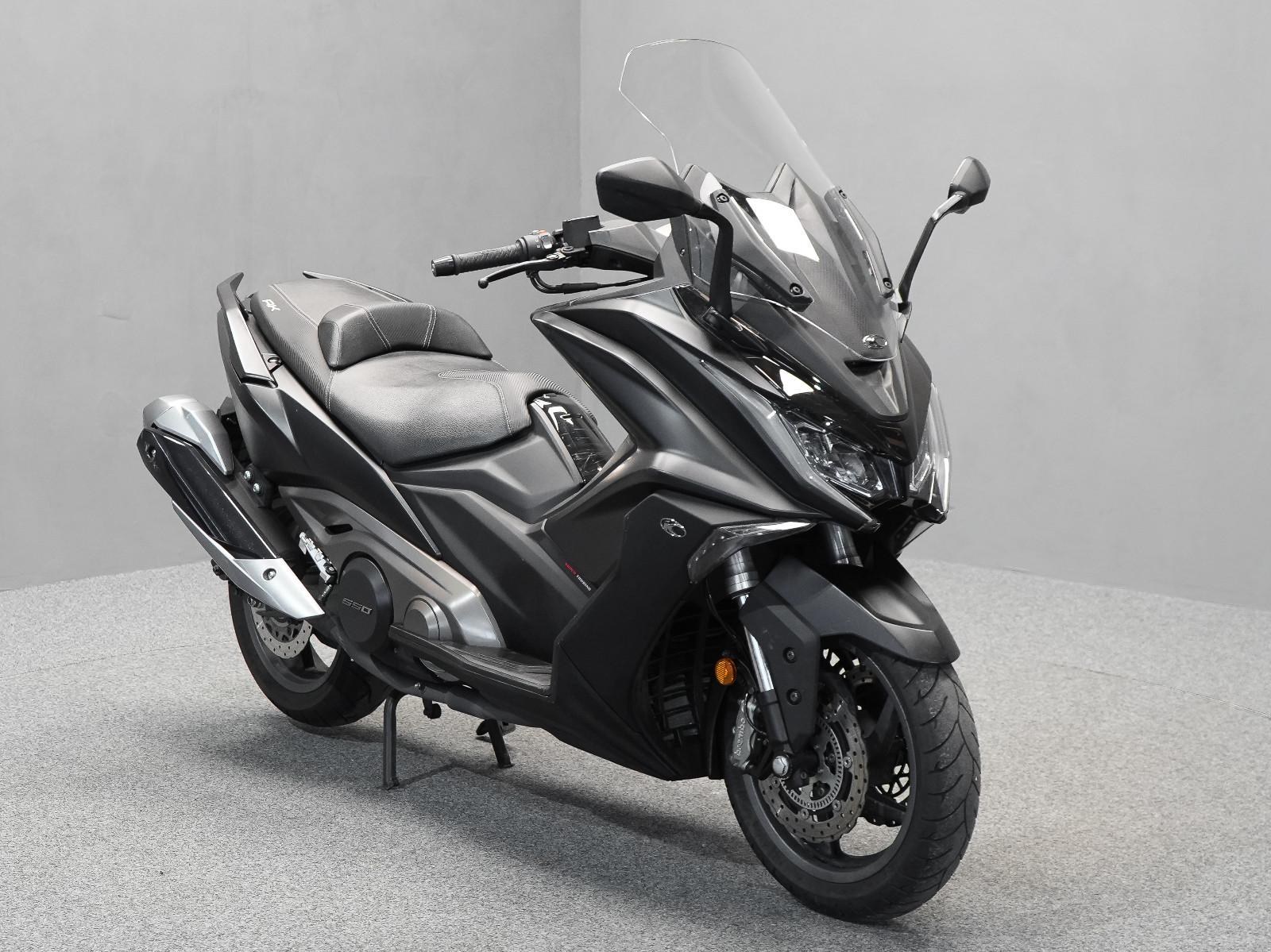 Kymco AK 550