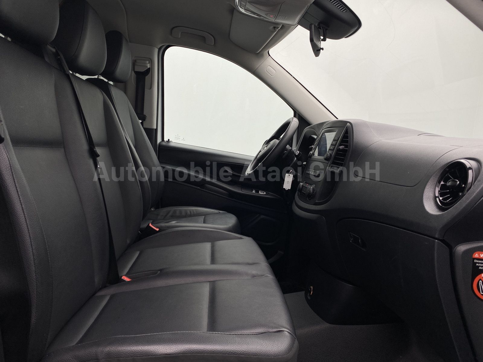 Fahrzeugabbildung Mercedes-Benz Vito Tourer Lang 114 Automatik 2xKLIMA 2146
