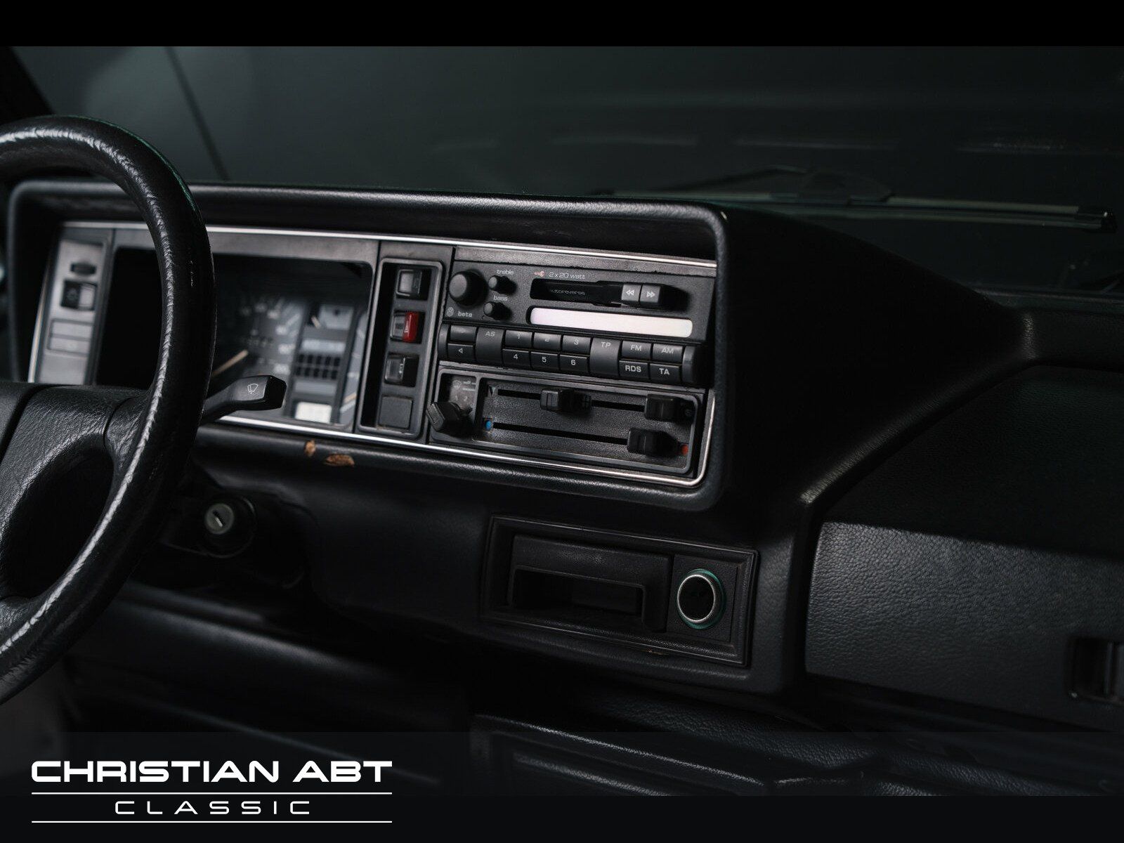 Fahrzeugabbildung Volkswagen Golf I Cabrio *NOTE 2* Cabriolet