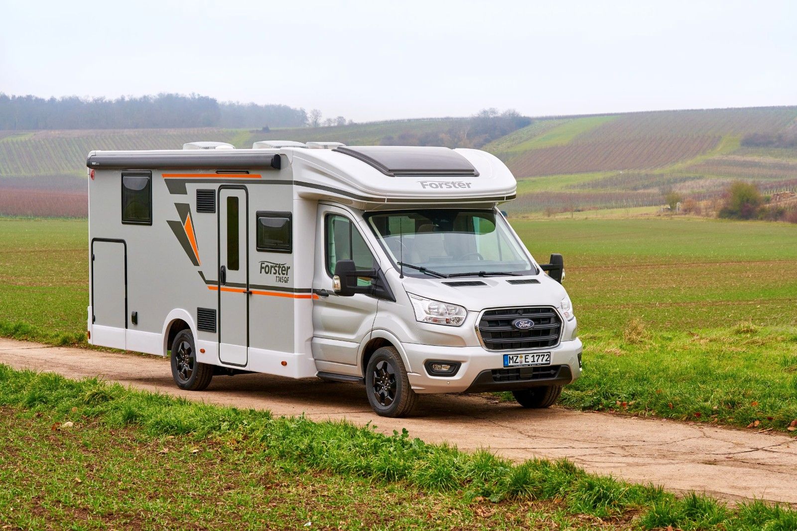 Fahrzeugabbildung Forster T 745 EF Vibe Edition *165PS*Autom.*TV*WLAN*Mark