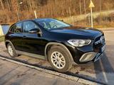 Mercedes-Benz GLA 200 DCT -
