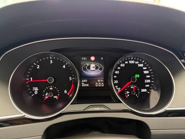 Volkswagen Passat BusinessR.Kamera1.HdCarPlaySHZ V+H