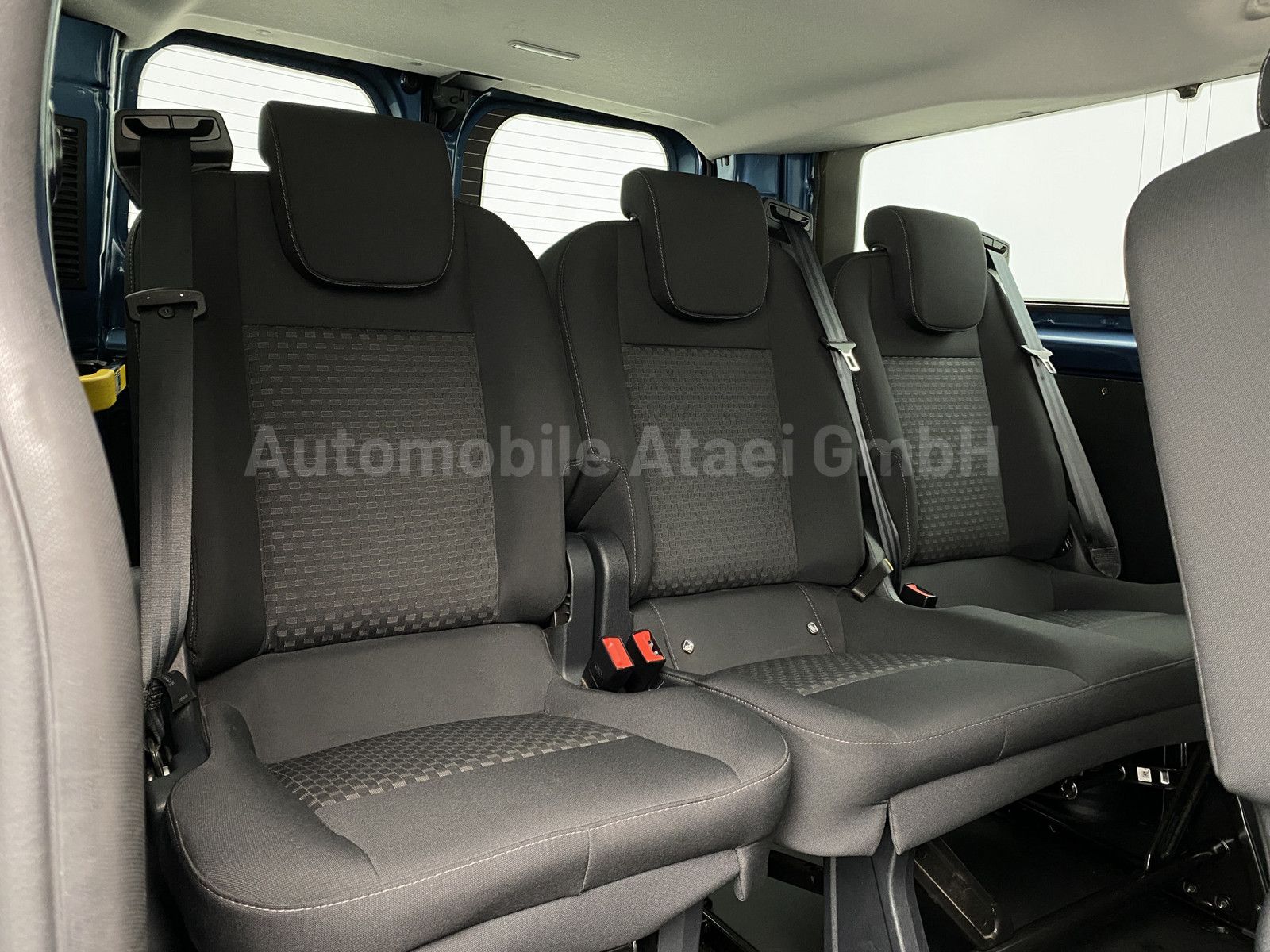 Fahrzeugabbildung Ford Transit Custom 340 L2H1 *9-Sitzer* NAVI 9809