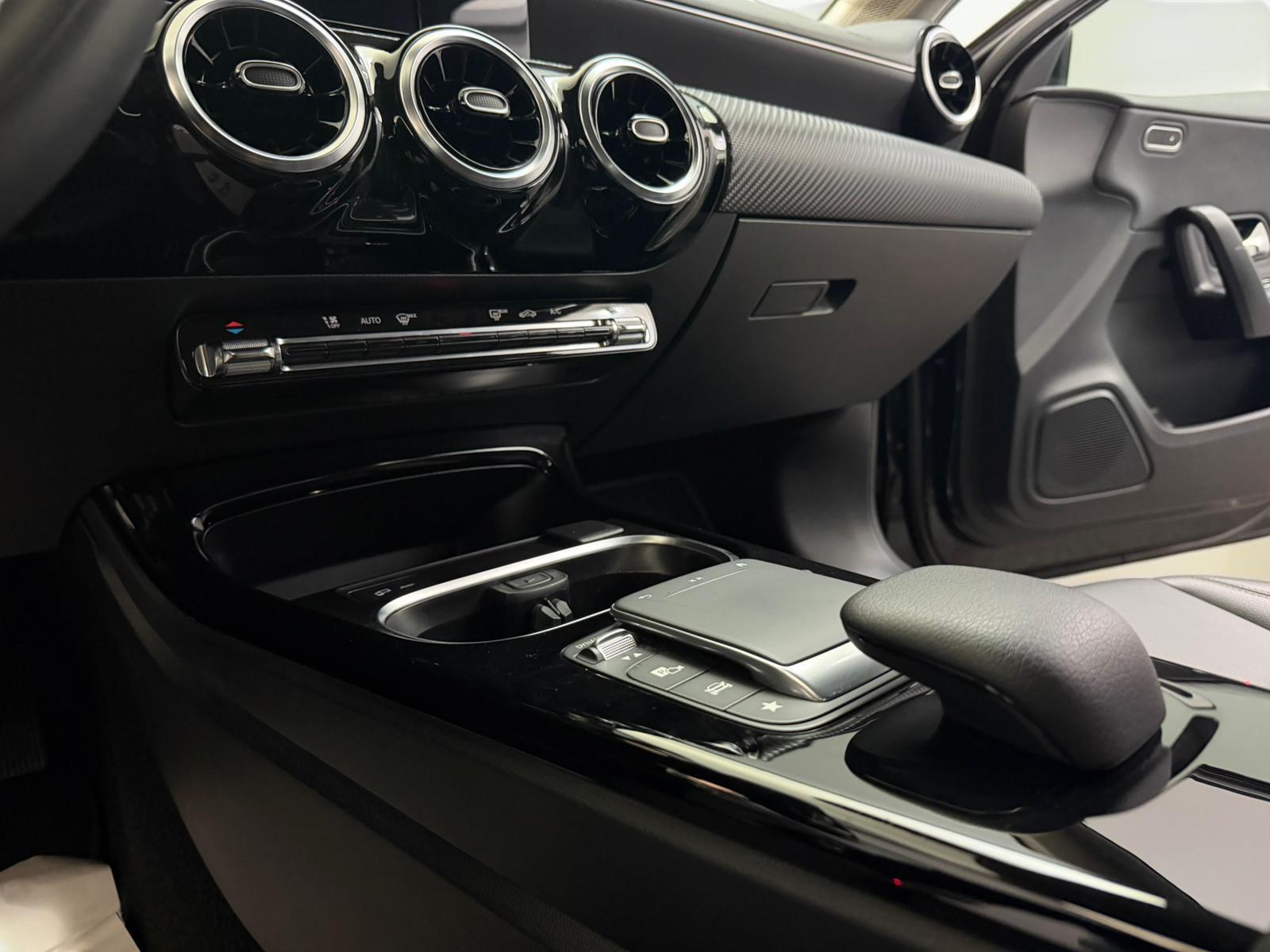 Mercedes-Benz A-Class d LED*CARPLAY*1-HAND*T-LEDER*WIDE*RÜCKKAM, миниатюра 19