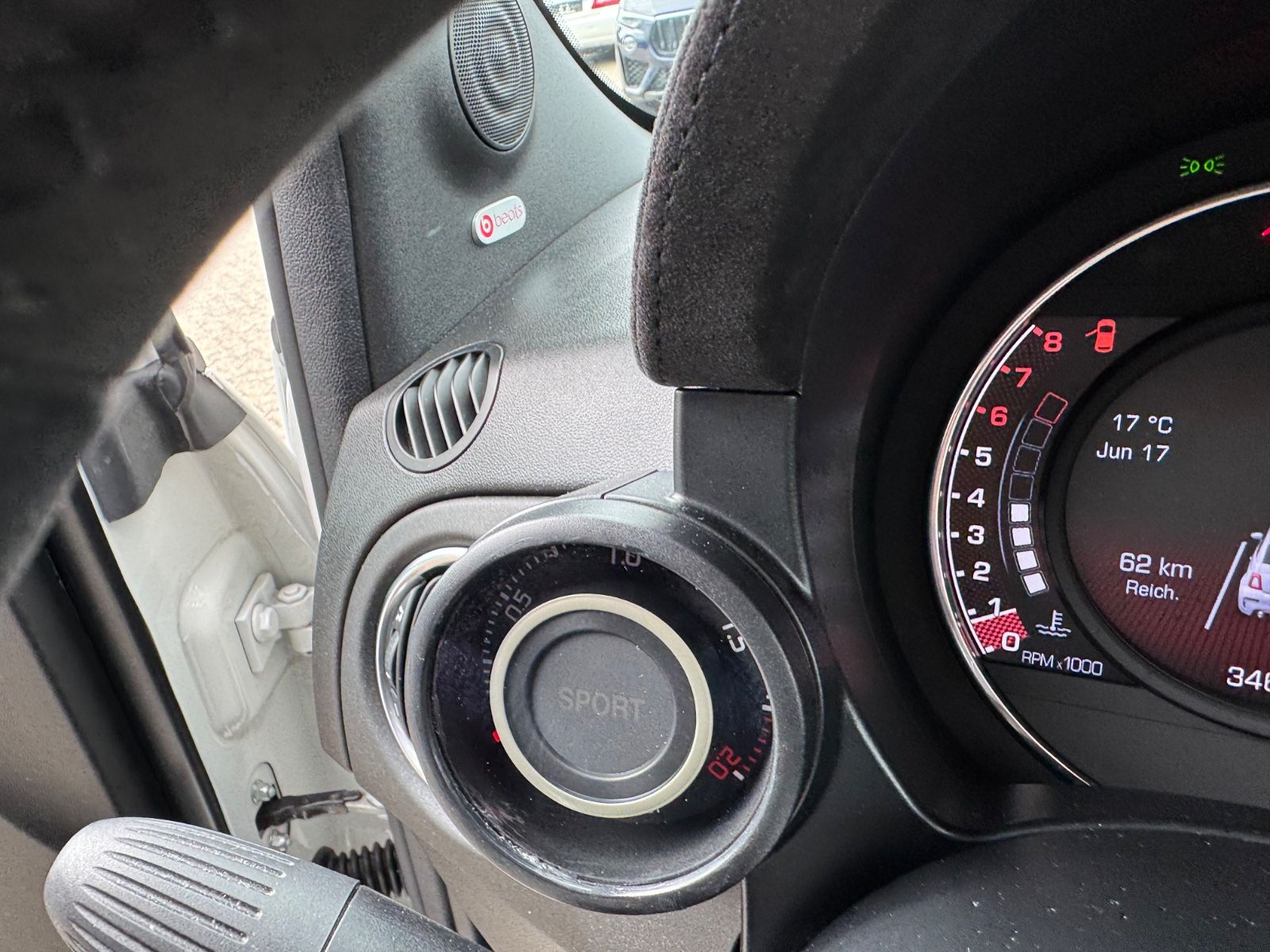 Fahrzeugabbildung Abarth 595 esseesse/CARBON/Akrapovic/MATT/Maxton-Design