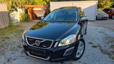 Volvo XC60 R-Design AWD-4X4-AUT+PANORA+LEDER+XENON+AHK - Volvo XC60 aus 2010: Awd