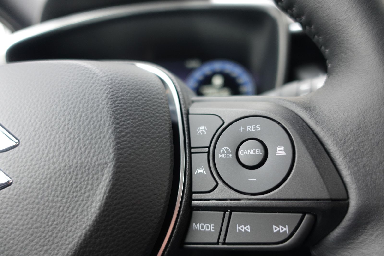 Fahrzeugabbildung Suzuki Swace  1.8 HYBRID CVT Comfort+,Navi,RFK