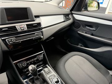 BMW 218 - 11