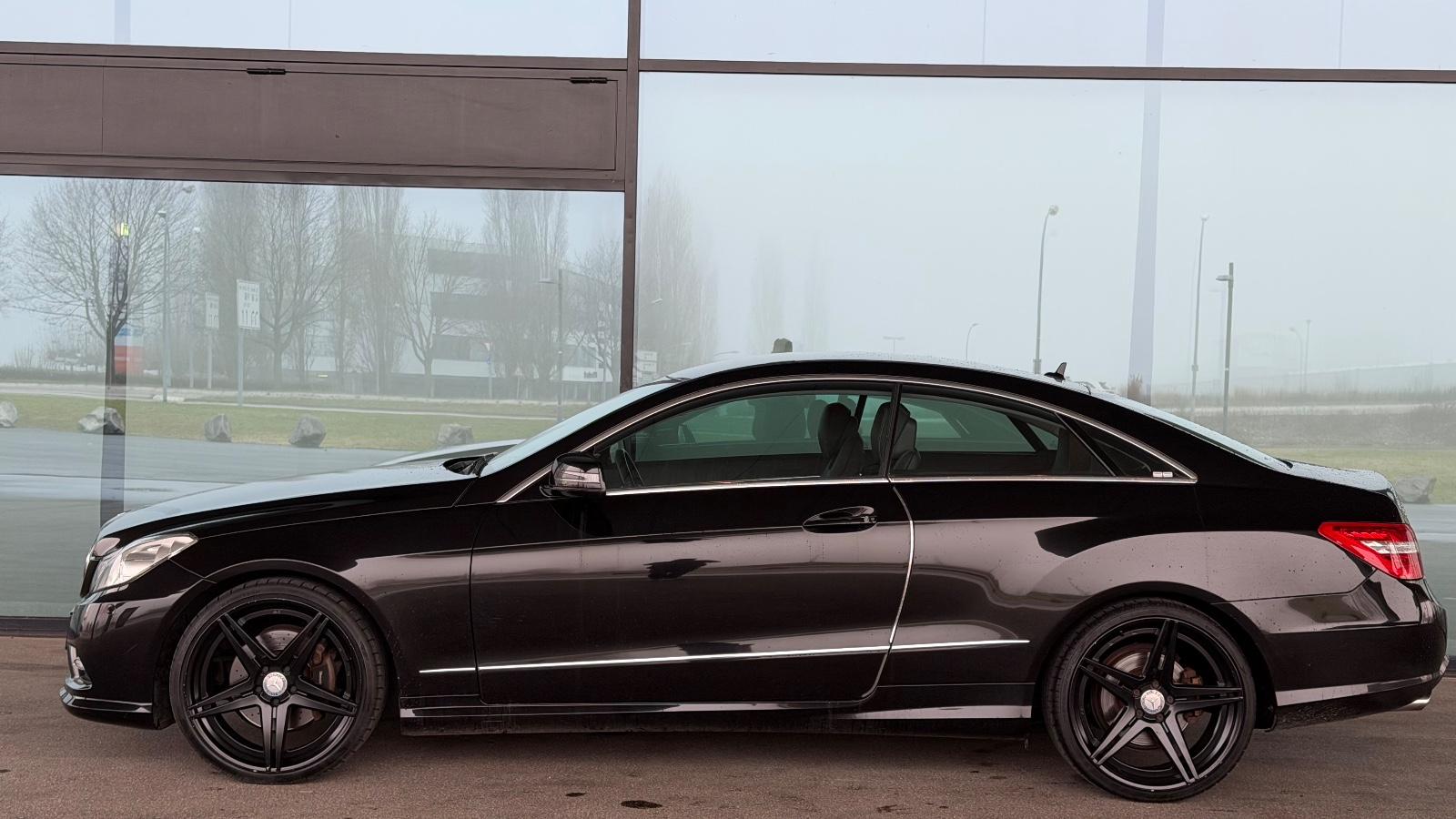 Mercedes-Benz E 350 E Coupe  CGI AMG LINE DISTRONIC