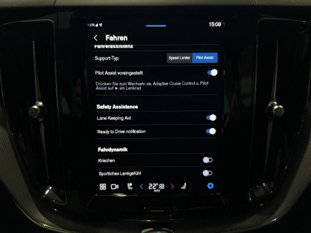Volvo XC60 T6 R-Design Recharge AWD ACC AHK 360° LED