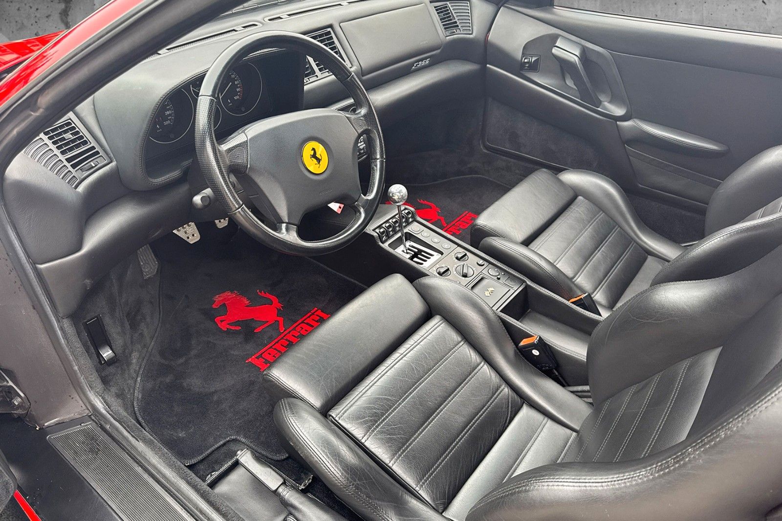 Fahrzeugabbildung Ferrari F355 GTS*Manual*Challenge Grill*Perfekt