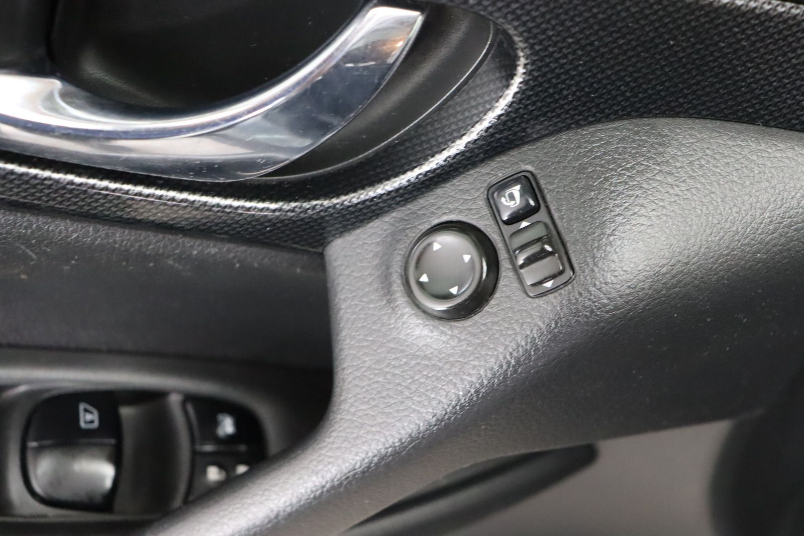 Fahrzeugabbildung Nissan X-Trail 1.6 dCi Automatik