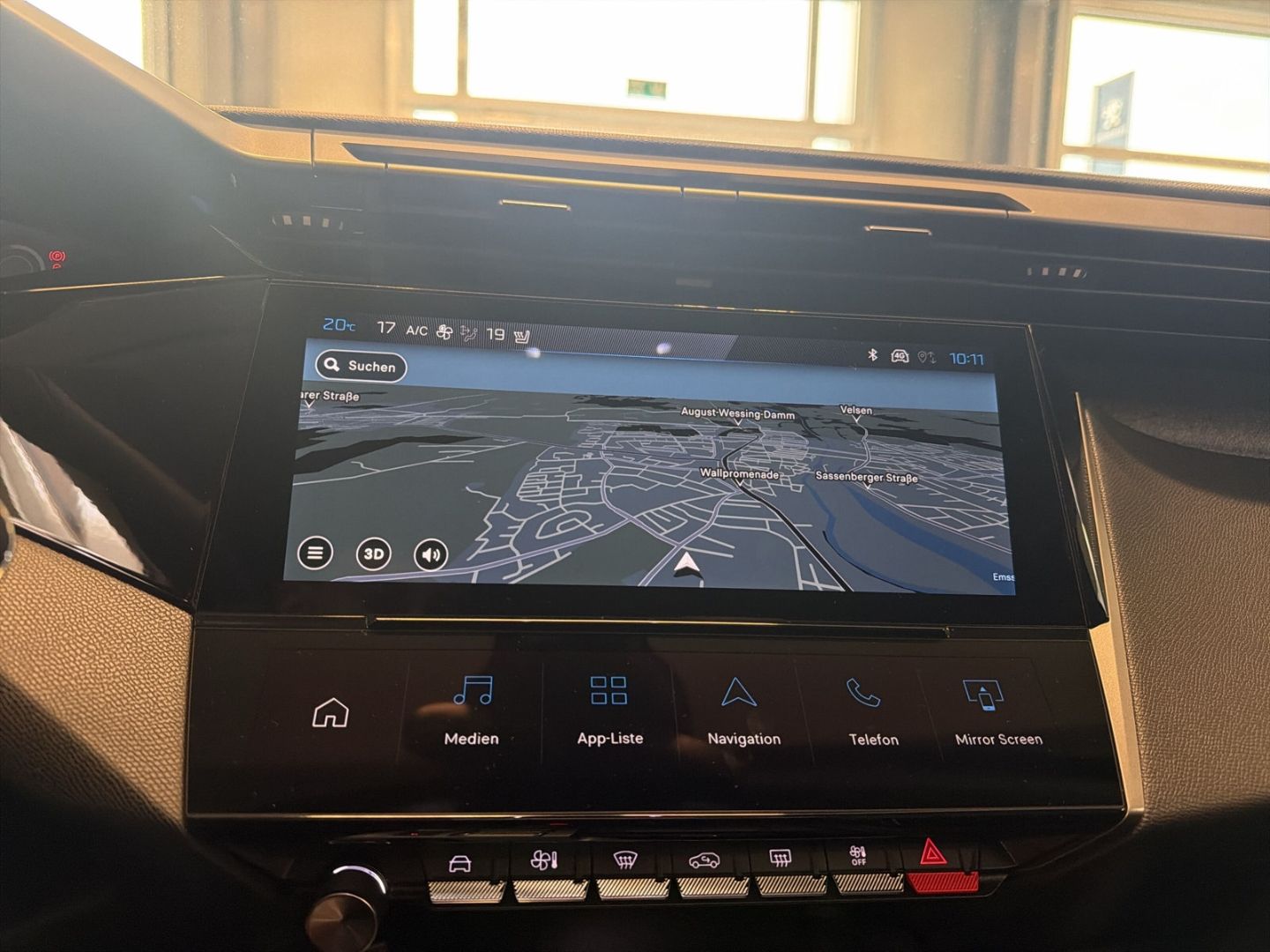 Fahrzeugabbildung Peugeot 308 Allure Hybrid 145 e-DSC6 Navi 360 Kamera ACC