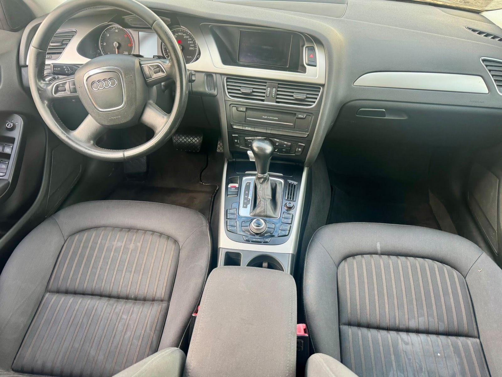 Audi A4 2011 — photo 9