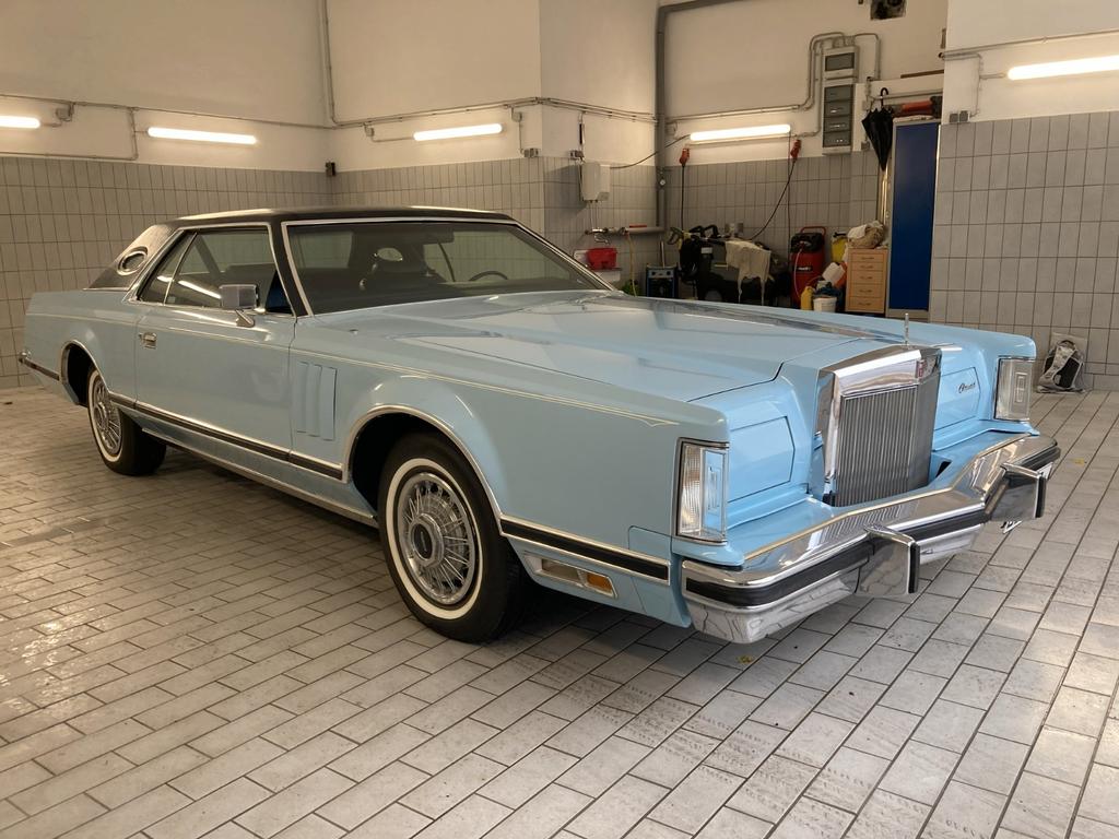 Lincoln Continental