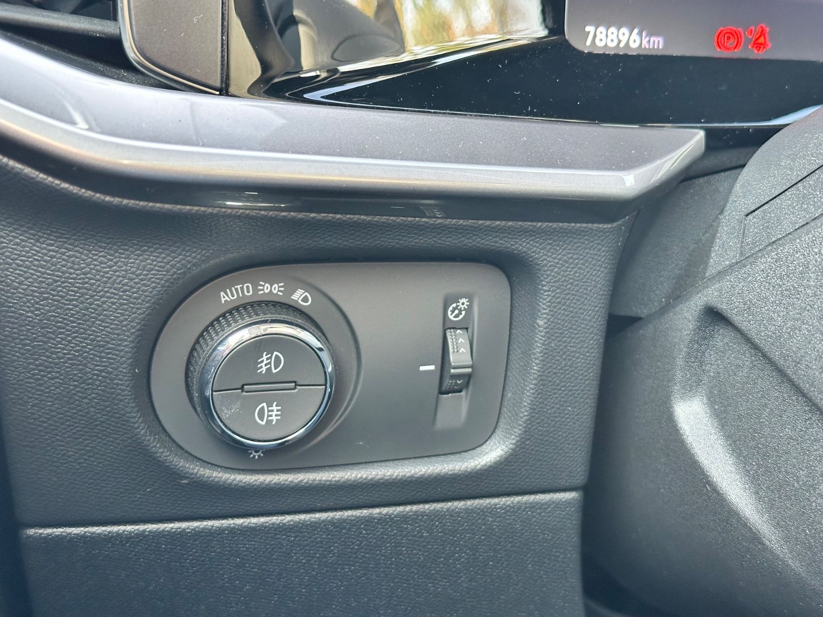 Fahrzeugabbildung Opel Mokka Ultimate*Alcantara*SHZ*LHZ*RFK*NaviPro*Car